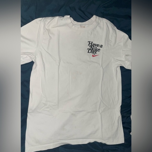 Nike T-shirts - Picture 5 of 11
